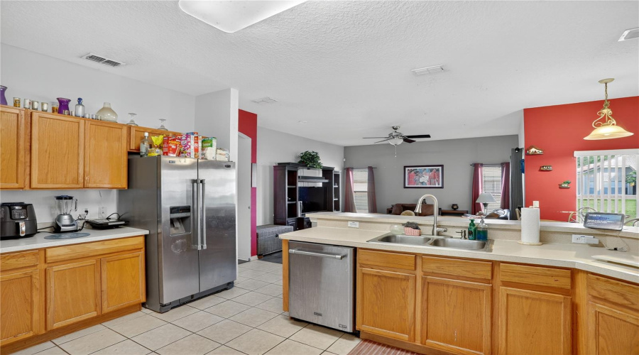 KISSIMMEE, Florida 34746, 3 Bedrooms Bedrooms, ,2 BathroomsBathrooms,Residential,For Sale,WEATHERFIELD,0,MFRV4945572