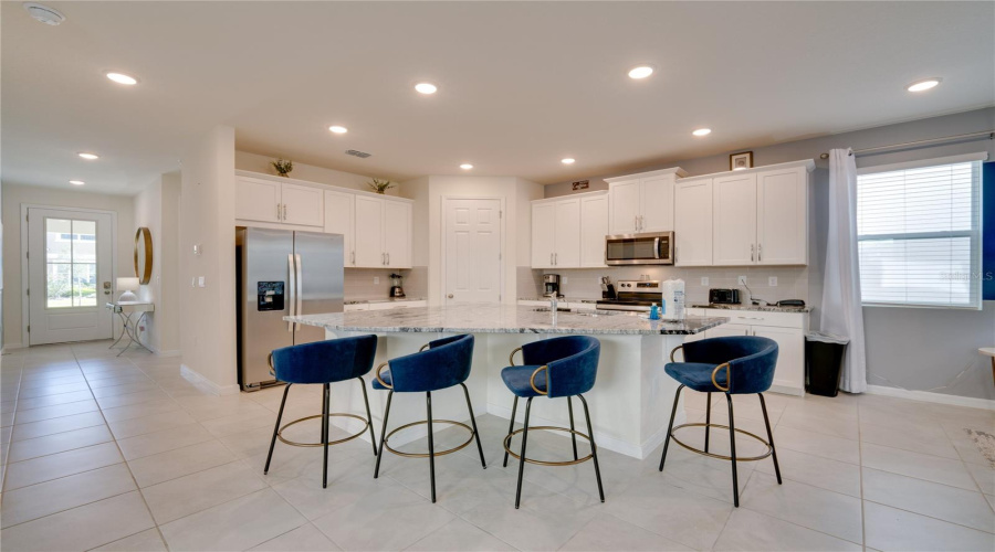 KISSIMMEE, Florida 34747, 7 Bedrooms Bedrooms, ,6 BathroomsBathrooms,Residential,For Sale,COCONUT BREEZE,0,MFRO6374170