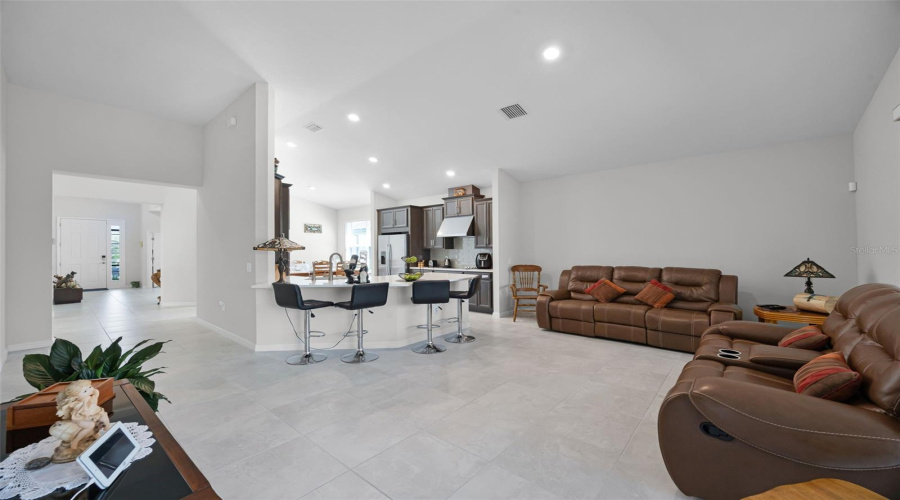 KISSIMMEE, Florida 34746, 4 Bedrooms Bedrooms, ,2 BathroomsBathrooms,Residential,For Sale,GOBLET COVE,0,MFRS5130719