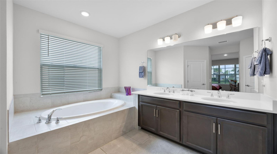 KISSIMMEE, Florida 34746, 4 Bedrooms Bedrooms, ,2 BathroomsBathrooms,Residential,For Sale,GOBLET COVE,0,MFRS5130719