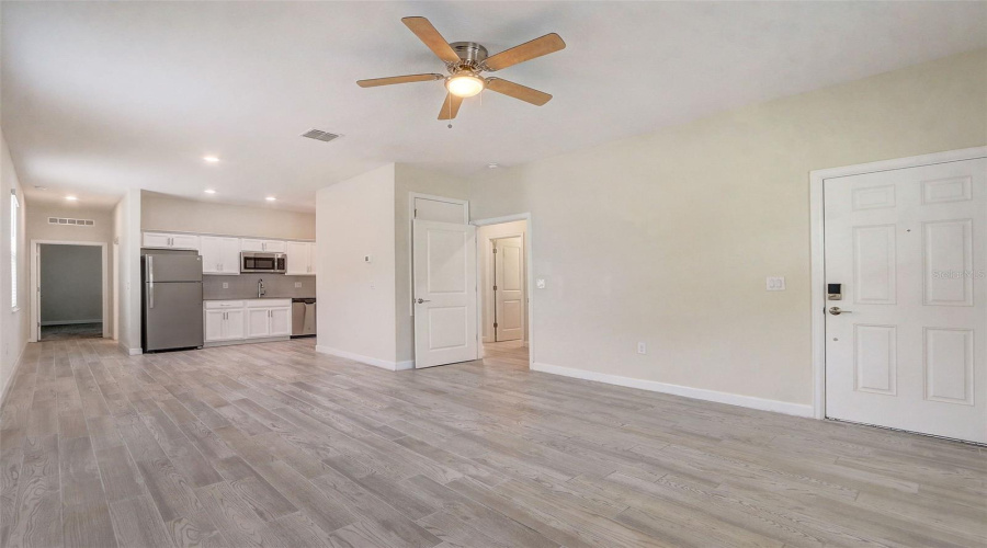 KISSIMMEE, Florida 34746, 5 Bedrooms Bedrooms, ,3 BathroomsBathrooms,Residential,For Sale,CRESCENT MOON,0,MFRO6374236