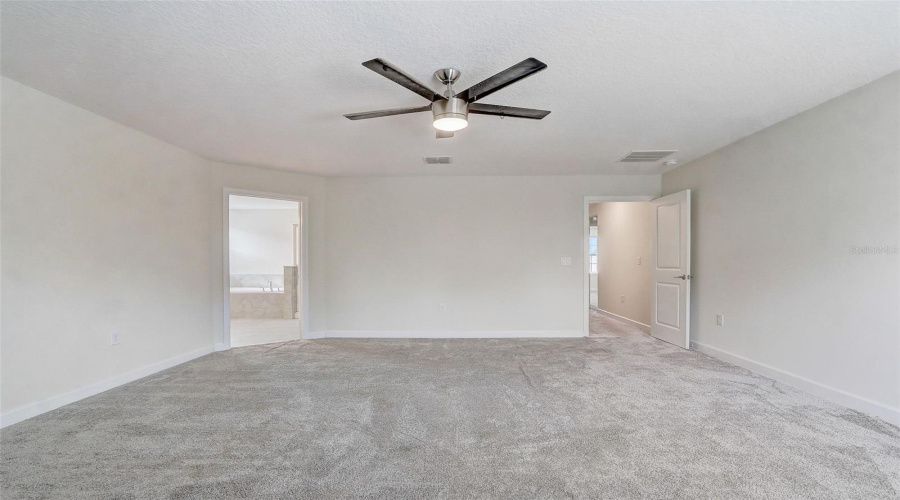 KISSIMMEE, Florida 34746, 5 Bedrooms Bedrooms, ,3 BathroomsBathrooms,Residential,For Sale,CRESCENT MOON,0,MFRO6374236