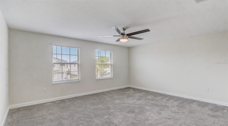 KISSIMMEE, Florida 34746, 5 Bedrooms Bedrooms, ,3 BathroomsBathrooms,Residential,For Sale,CRESCENT MOON,0,MFRO6374236