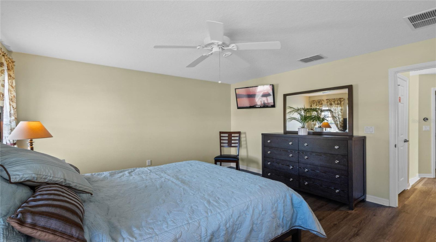 KISSIMMEE, Florida 34747, 4 Bedrooms Bedrooms, ,3 BathroomsBathrooms,Residential,For Sale,BAY LILLY,0,MFRS5141962