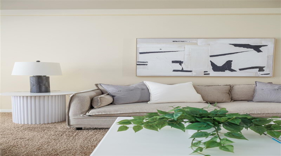 DAVENPORT, Florida 33896, 4 Bedrooms Bedrooms, ,2 BathroomsBathrooms,Residential,For Sale,ROBIN,0,MFRL4958683