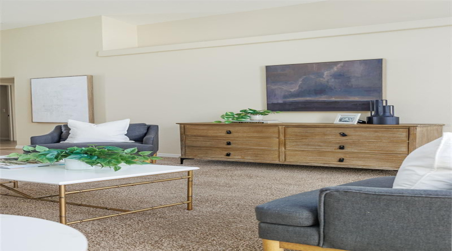 DAVENPORT, Florida 33896, 4 Bedrooms Bedrooms, ,2 BathroomsBathrooms,Residential,For Sale,ROBIN,0,MFRL4958683