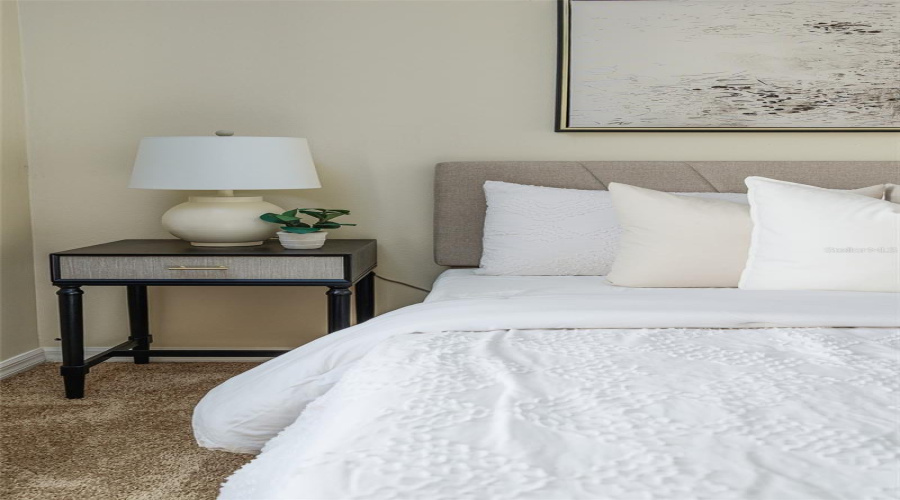 DAVENPORT, Florida 33896, 4 Bedrooms Bedrooms, ,2 BathroomsBathrooms,Residential,For Sale,ROBIN,0,MFRL4958683