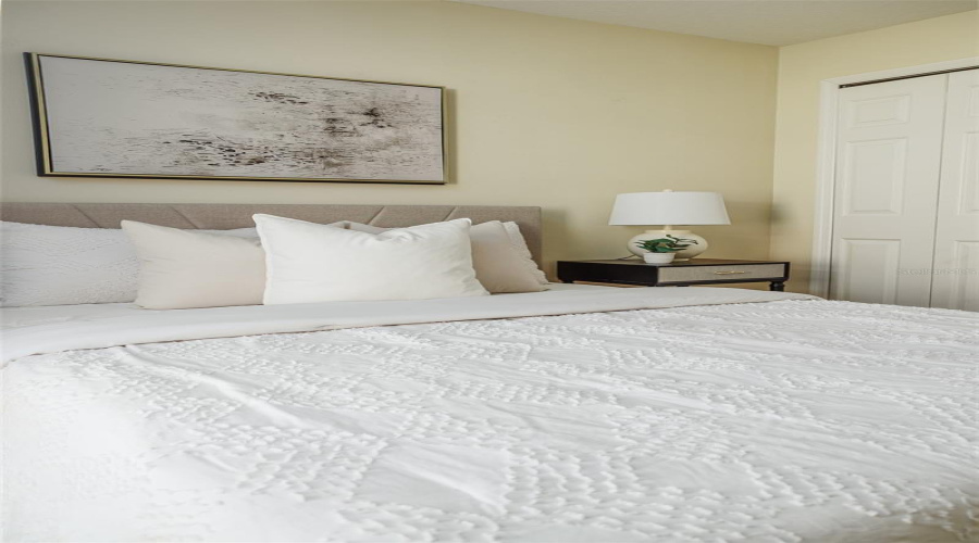 DAVENPORT, Florida 33896, 4 Bedrooms Bedrooms, ,2 BathroomsBathrooms,Residential,For Sale,ROBIN,0,MFRL4958683