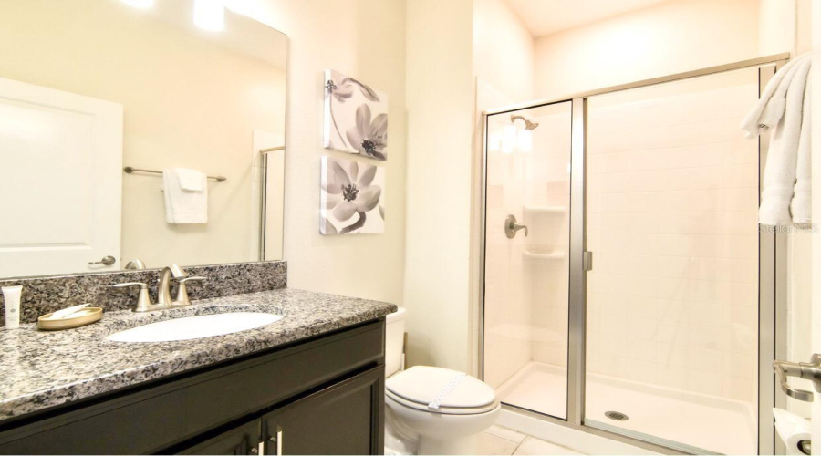 KISSIMMEE, Florida 34746, 4 Bedrooms Bedrooms, ,3 BathroomsBathrooms,Residential,For Sale,ROMEO,0,MFRS5124116