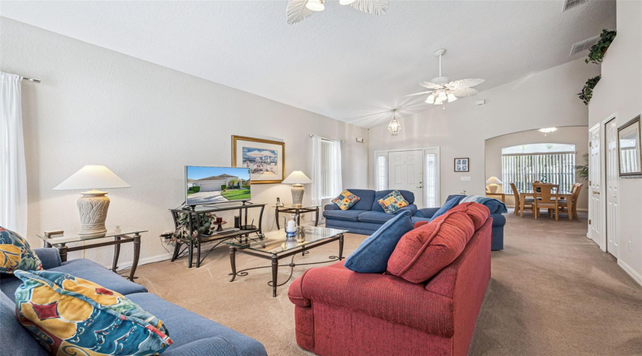 DAVENPORT, Florida 33897, 3 Bedrooms Bedrooms, ,2 BathroomsBathrooms,Residential,For Sale,CORVINA,0,MFRS5142046