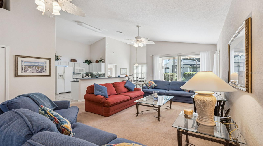 DAVENPORT, Florida 33897, 3 Bedrooms Bedrooms, ,2 BathroomsBathrooms,Residential,For Sale,CORVINA,0,MFRS5142046