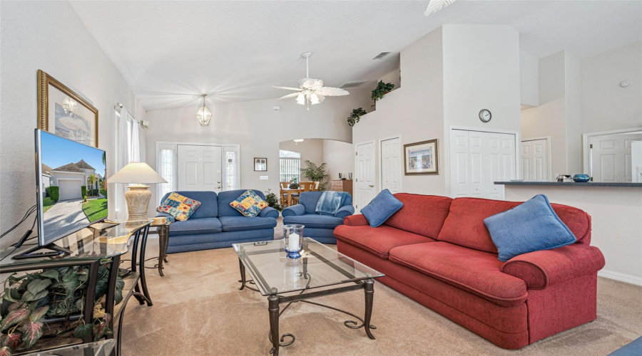 DAVENPORT, Florida 33897, 3 Bedrooms Bedrooms, ,2 BathroomsBathrooms,Residential,For Sale,CORVINA,0,MFRS5142046