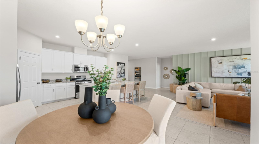 DAVENPORT, Florida 33837, 4 Bedrooms Bedrooms, ,2 BathroomsBathrooms,Residential,For Sale,RISING,0,MFRO6375081