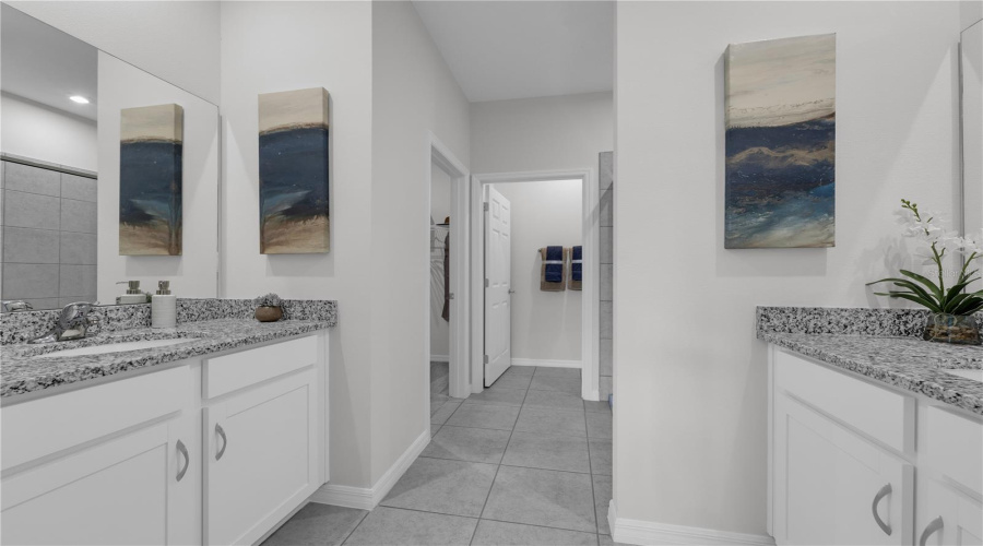 DAVENPORT, Florida 33837, 4 Bedrooms Bedrooms, ,2 BathroomsBathrooms,Residential,For Sale,RISING,0,MFRO6375081