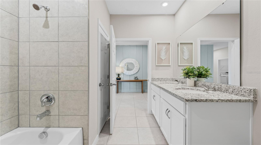 DAVENPORT, Florida 33837, 4 Bedrooms Bedrooms, ,2 BathroomsBathrooms,Residential,For Sale,RISING,0,MFRO6375081