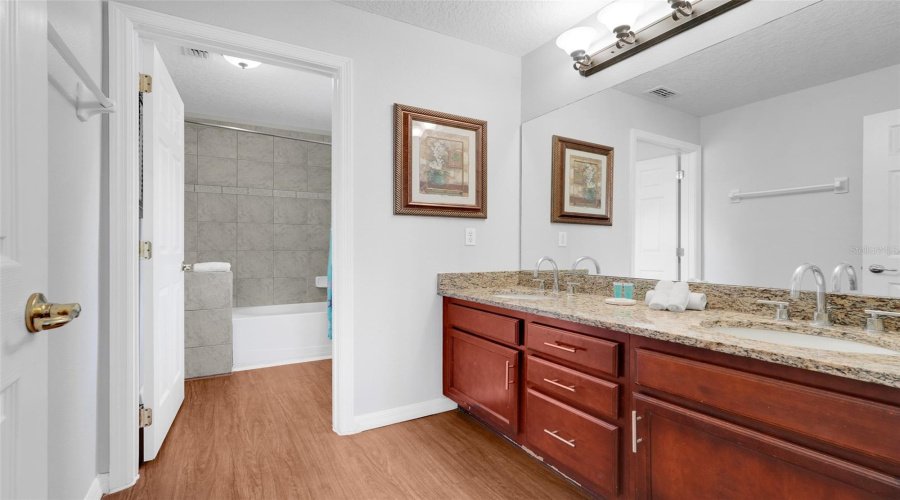 KISSIMMEE, Florida 34747, 6 Bedrooms Bedrooms, ,4 BathroomsBathrooms,Residential,For Sale,ACADIA ESTATES,0,MFRO6375082