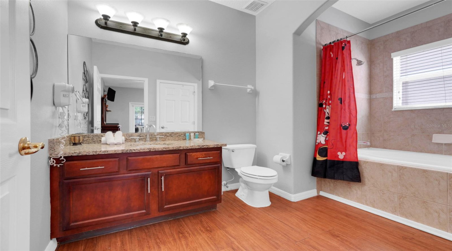 KISSIMMEE, Florida 34747, 6 Bedrooms Bedrooms, ,4 BathroomsBathrooms,Residential,For Sale,ACADIA ESTATES,0,MFRO6375082