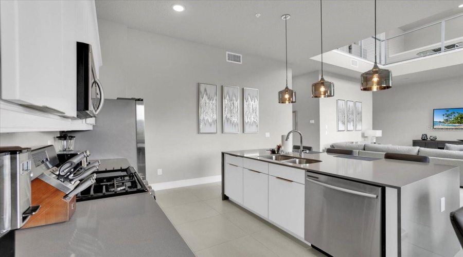 KISSIMMEE, Florida 34747, 4 Bedrooms Bedrooms, ,3 BathroomsBathrooms,Residential,For Sale,SANDY RIDGE,0,MFRV4940792