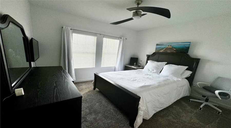 DAVENPORT, Florida 33837, 5 Bedrooms Bedrooms, ,3 BathroomsBathrooms,Residential,For Sale,REDBRIDGE,0,MFRO6375150