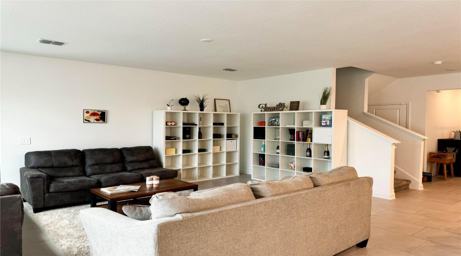 DAVENPORT, Florida 33837, 5 Bedrooms Bedrooms, ,3 BathroomsBathrooms,Residential,For Sale,REDBRIDGE,0,MFRO6375150