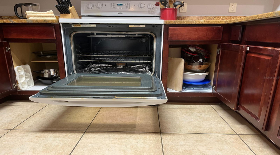 DAVENPORT, Florida 33896, 3 Bedrooms Bedrooms, ,2 BathroomsBathrooms,Residential,For Sale,TUSCAN,0,MFRO6375028