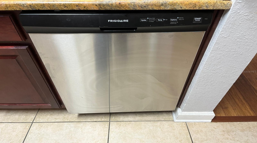 DAVENPORT, Florida 33896, 3 Bedrooms Bedrooms, ,2 BathroomsBathrooms,Residential,For Sale,TUSCAN,0,MFRO6375028