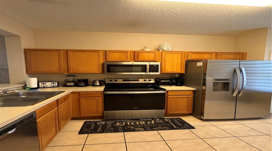 DAVENPORT, Florida 33897, 4 Bedrooms Bedrooms, ,3 BathroomsBathrooms,Residential,For Sale,LA MIRAGE,0,MFRO6373978