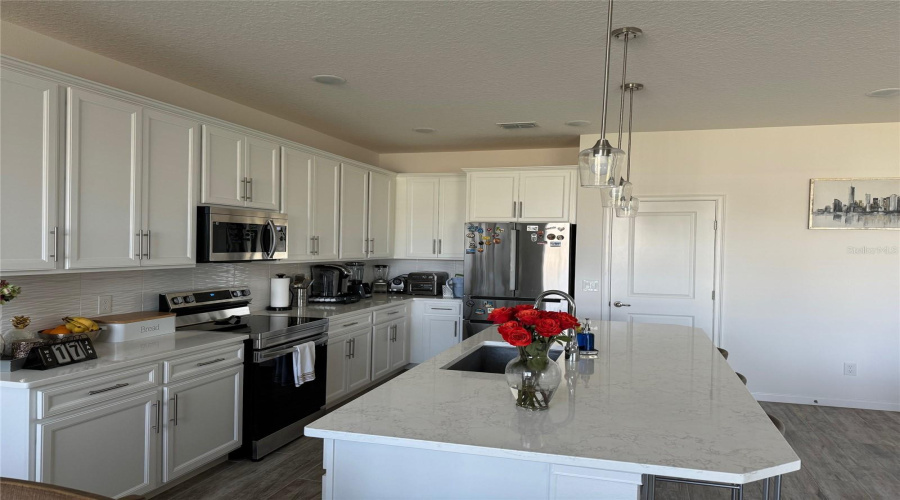 DAVENPORT, Florida 33837, 4 Bedrooms Bedrooms, ,3 BathroomsBathrooms,Residential,For Sale,CABELLO,0,MFRS5141682