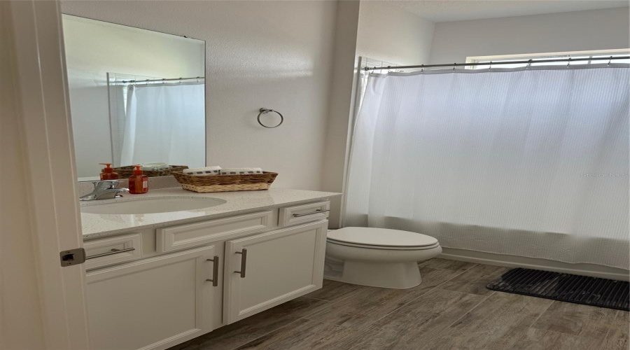 DAVENPORT, Florida 33837, 4 Bedrooms Bedrooms, ,3 BathroomsBathrooms,Residential,For Sale,CABELLO,0,MFRS5141682