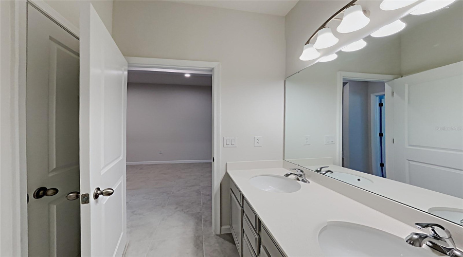 DAVENPORT, Florida 33896, 3 Bedrooms Bedrooms, ,2 BathroomsBathrooms,Residential,For Sale,SIESTA VISTA,0,MFRO6373431