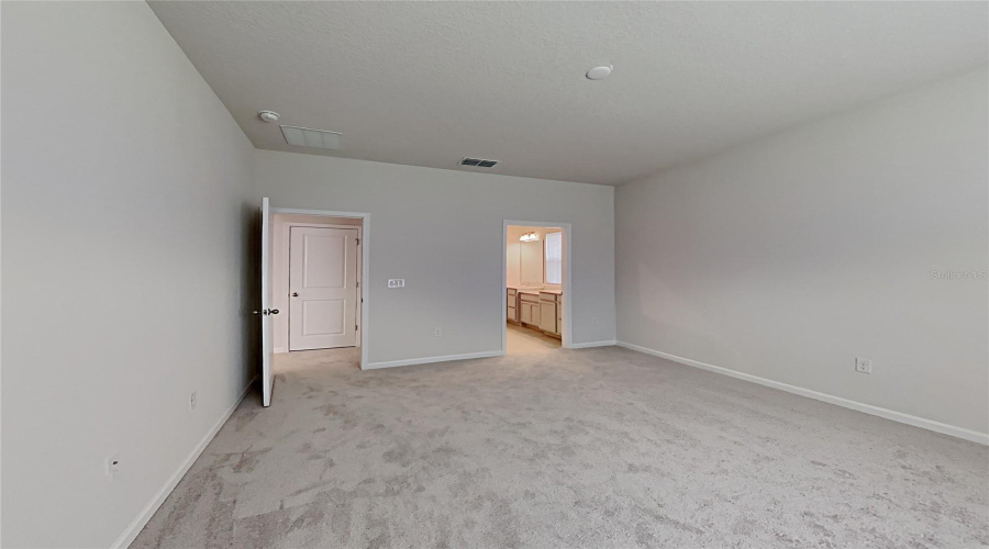 DAVENPORT, Florida 33896, 3 Bedrooms Bedrooms, ,2 BathroomsBathrooms,Residential,For Sale,SIESTA VISTA,0,MFRO6373431