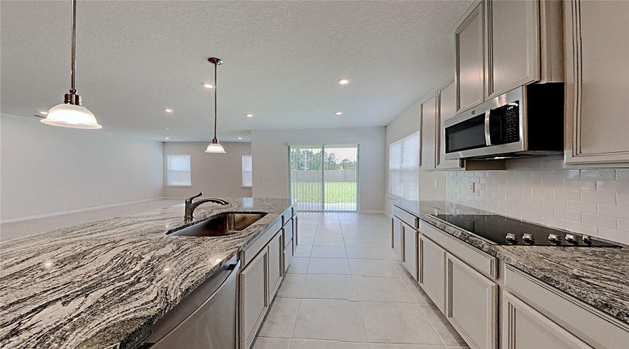 DAVENPORT, Florida 33896, 3 Bedrooms Bedrooms, ,2 BathroomsBathrooms,Residential,For Sale,SIESTA VISTA,0,MFRO6373431