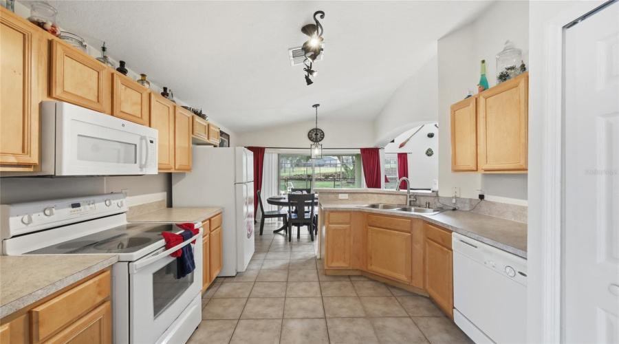 KISSIMMEE, Florida 34747, 5 Bedrooms Bedrooms, ,4 BathroomsBathrooms,Residential,For Sale,LIDO KEY,0,MFRO6373761