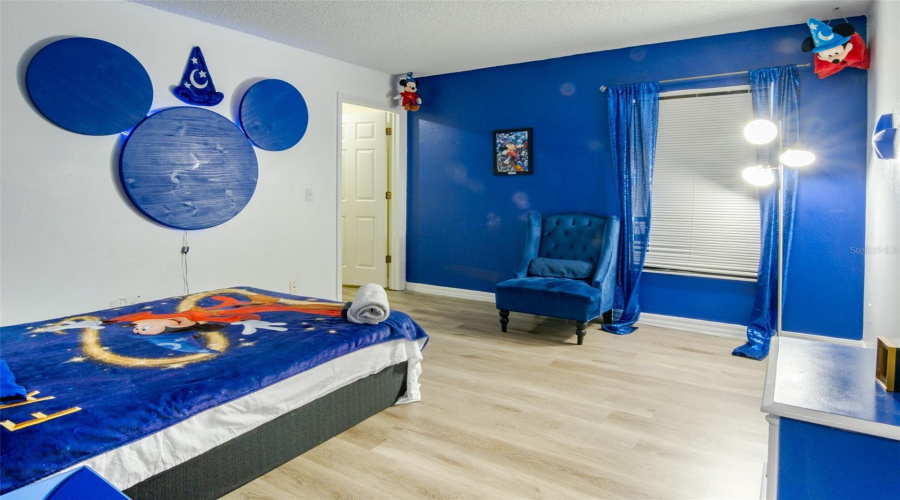 DAVENPORT, Florida 33897, 6 Bedrooms Bedrooms, ,4 BathroomsBathrooms,Residential,For Sale,BLOOMINGDALE,0,MFRO6374658