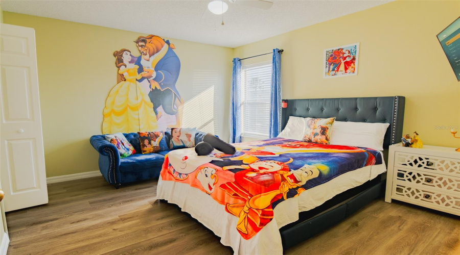 DAVENPORT, Florida 33897, 6 Bedrooms Bedrooms, ,4 BathroomsBathrooms,Residential,For Sale,BLOOMINGDALE,0,MFRO6374658