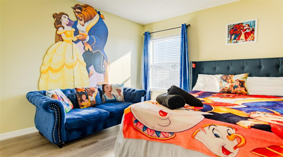 DAVENPORT, Florida 33897, 6 Bedrooms Bedrooms, ,4 BathroomsBathrooms,Residential,For Sale,BLOOMINGDALE,0,MFRO6374658