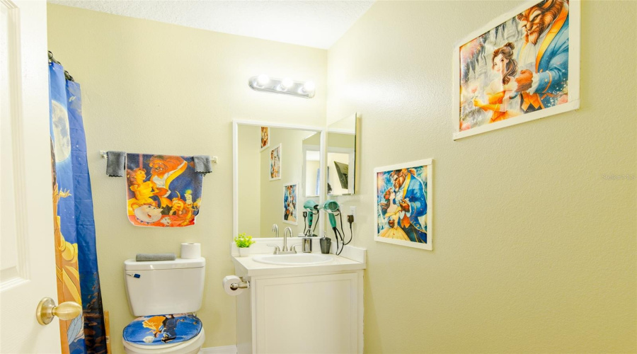 DAVENPORT, Florida 33897, 6 Bedrooms Bedrooms, ,4 BathroomsBathrooms,Residential,For Sale,BLOOMINGDALE,0,MFRO6374658