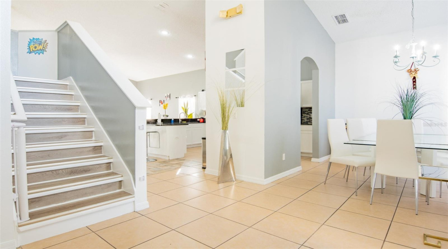 DAVENPORT, Florida 33897, 6 Bedrooms Bedrooms, ,4 BathroomsBathrooms,Residential,For Sale,BLOOMINGDALE,0,MFRO6374658