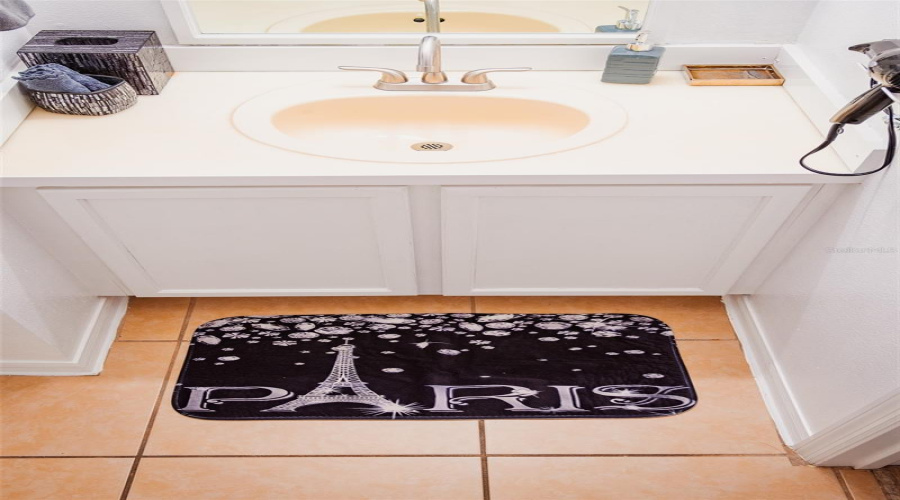 DAVENPORT, Florida 33897, 6 Bedrooms Bedrooms, ,4 BathroomsBathrooms,Residential,For Sale,BLOOMINGDALE,0,MFRO6374658