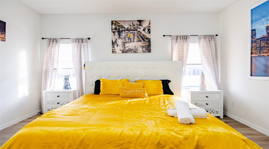 DAVENPORT, Florida 33897, 6 Bedrooms Bedrooms, ,4 BathroomsBathrooms,Residential,For Sale,BLOOMINGDALE,0,MFRO6374658