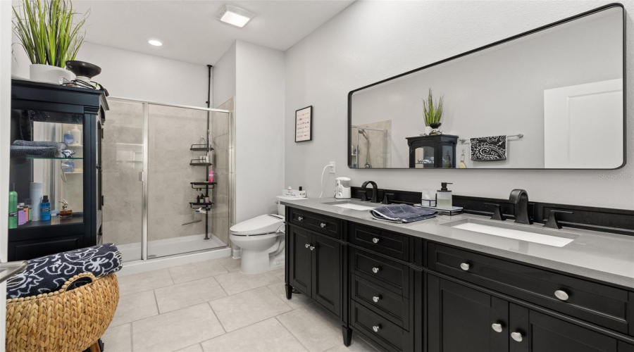 DAVENPORT, Florida 33896, 2 Bedrooms Bedrooms, ,2 BathroomsBathrooms,Residential,For Sale,BLACKWOLF RUN,0,MFRO6374118