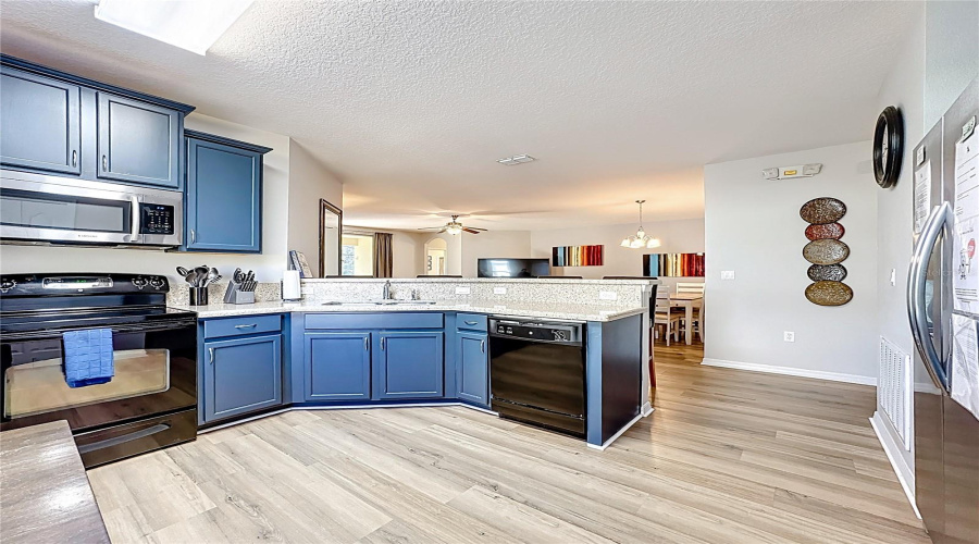 KISSIMMEE, Florida 34747, 5 Bedrooms Bedrooms, ,4 BathroomsBathrooms,Residential,For Sale,STROMBOLI,0,MFRO6374785