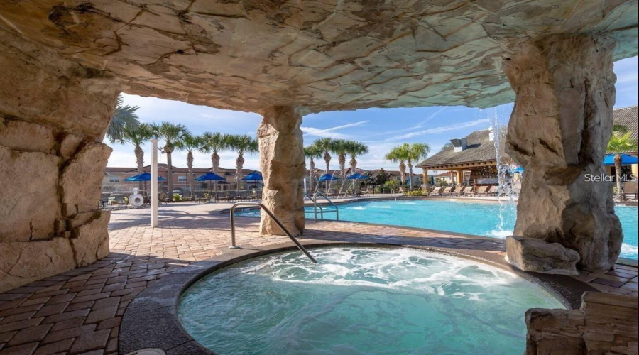 KISSIMMEE, Florida 34747, 4 Bedrooms Bedrooms, ,3 BathroomsBathrooms,Residential,For Sale,CAT PALM,0,MFRG5106997