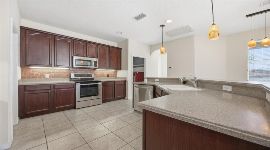 KISSIMMEE, Florida 34746, 4 Bedrooms Bedrooms, ,2 BathroomsBathrooms,Residential,For Sale,MARSHFIELD PRESERVE,0,MFRTB8466412