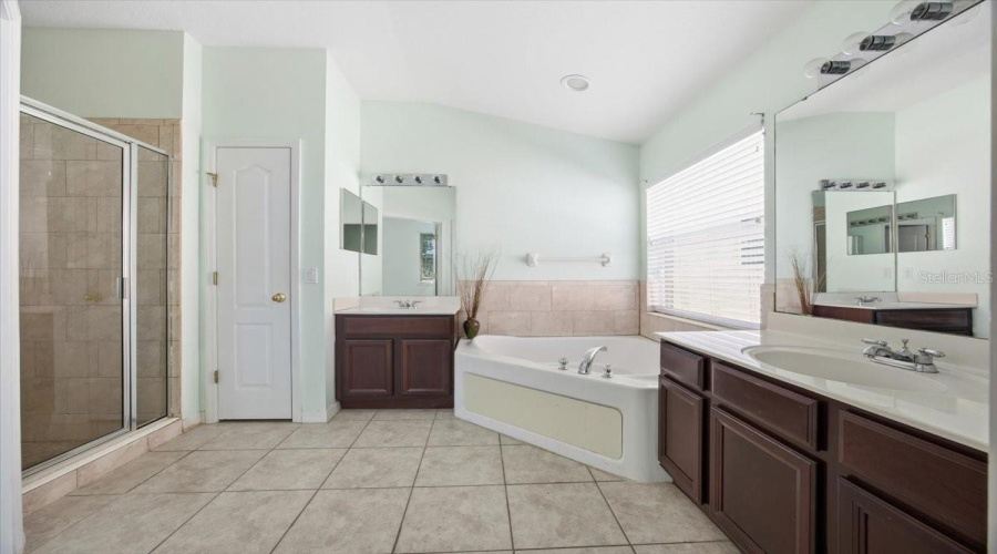 KISSIMMEE, Florida 34746, 4 Bedrooms Bedrooms, ,2 BathroomsBathrooms,Residential,For Sale,MARSHFIELD PRESERVE,0,MFRTB8466412