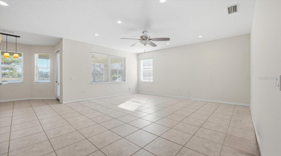 KISSIMMEE, Florida 34746, 4 Bedrooms Bedrooms, ,2 BathroomsBathrooms,Residential,For Sale,MARSHFIELD PRESERVE,0,MFRTB8466412