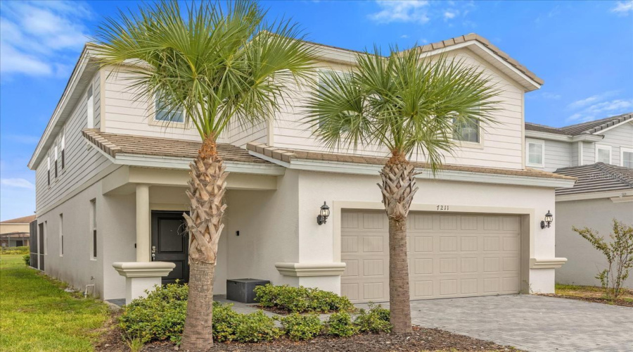 DAVENPORT, Florida 33837, 6 Bedrooms Bedrooms, ,4 BathroomsBathrooms,Residential,For Sale,OAKMOSS,0,MFRO6368275