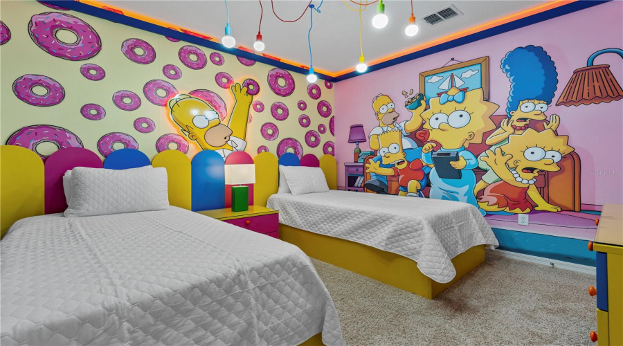 DAVENPORT, Florida 33837, 6 Bedrooms Bedrooms, ,5 BathroomsBathrooms,Residential,For Sale,OAKMOSS,0,MFRO6327785