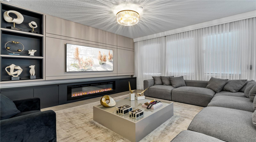 DAVENPORT, Florida 33837, 6 Bedrooms Bedrooms, ,5 BathroomsBathrooms,Residential,For Sale,OAKMOSS,0,MFRO6327785