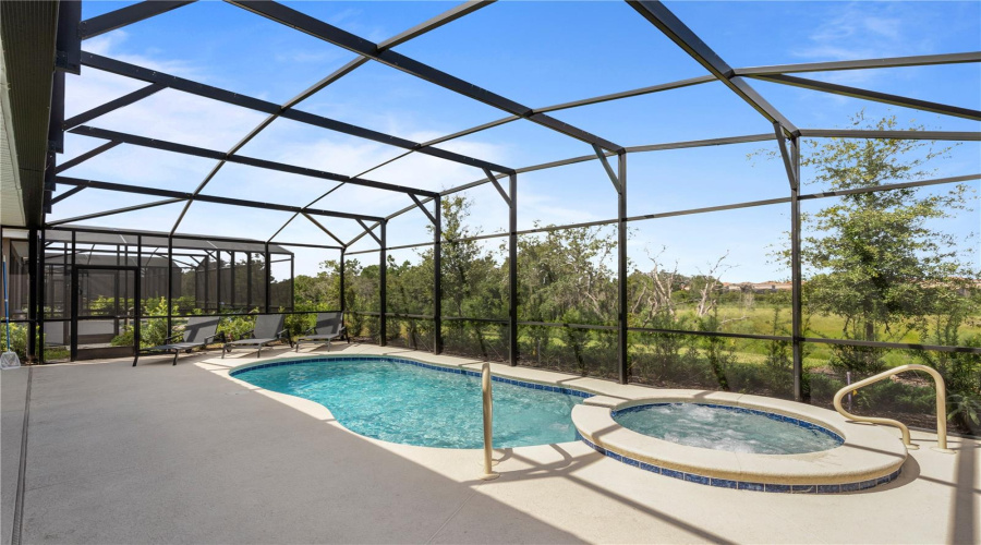 DAVENPORT, Florida 33837, 6 Bedrooms Bedrooms, ,5 BathroomsBathrooms,Residential,For Sale,OAKMOSS,0,MFRO6327785